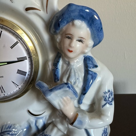 Old fashion little blue boy clock - Picture 4 of 7